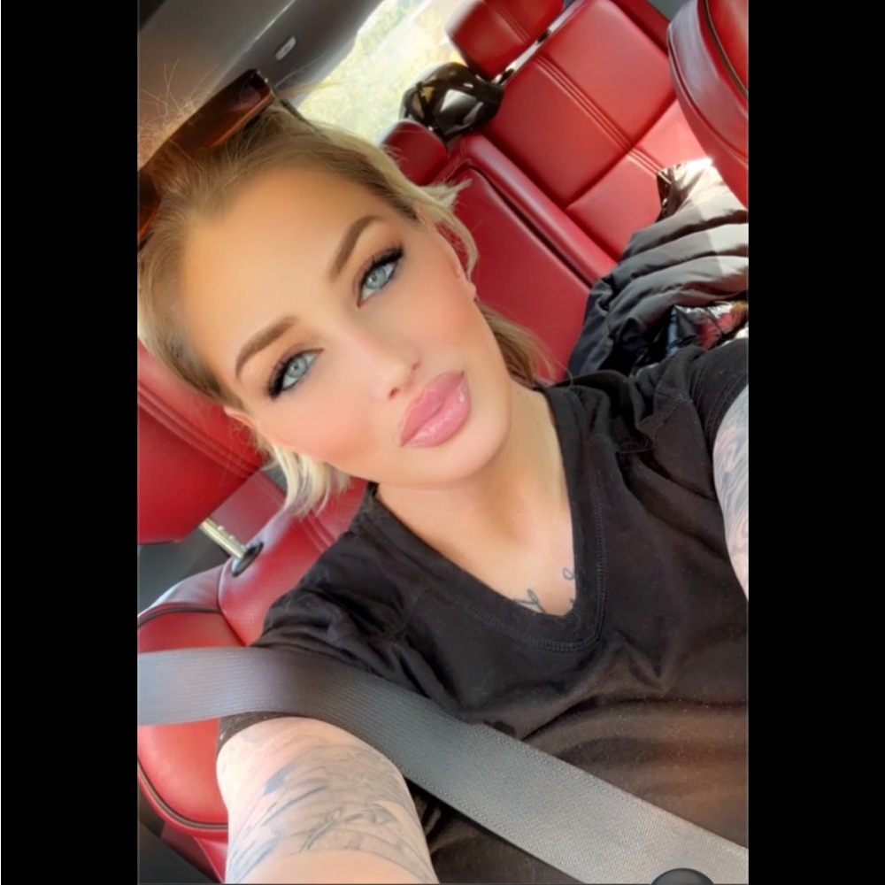 Meet your Posher, Leah